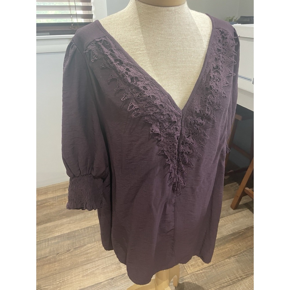 Dark Purple Crochet Inlay Short Sleeve VNeck Puff Sleeve Blouse Women's Size 4X